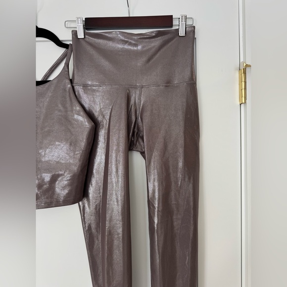 Old Navy PowerSoft Metallic Taupe Sports Bra and Leggings Matching Set Small - Picture 4 of 7
